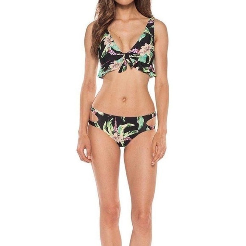 Isabella Rose Islander Bikini Set Top amd‎ Bottom Size Médium